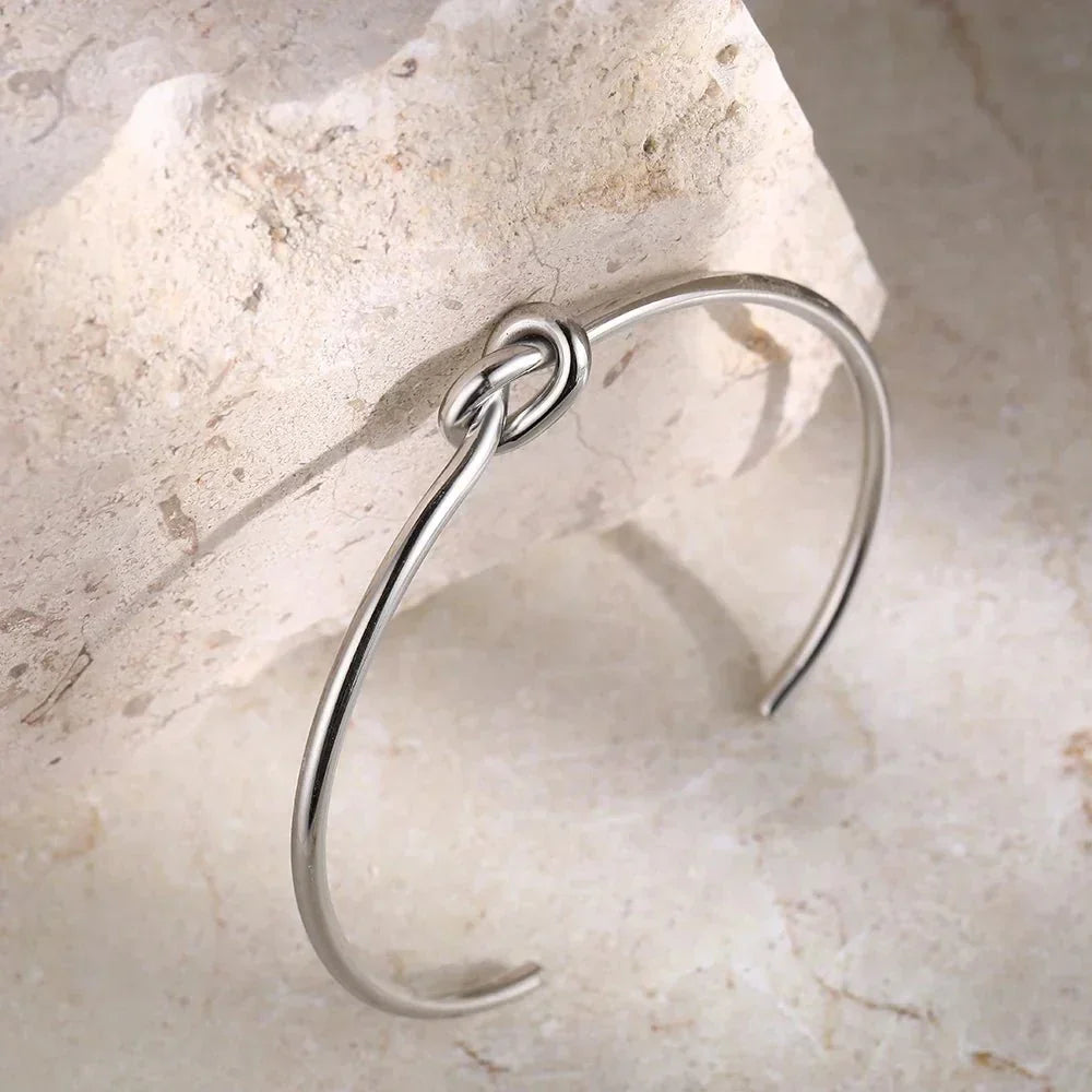 Clea – Klassisches Armband mit Knoten