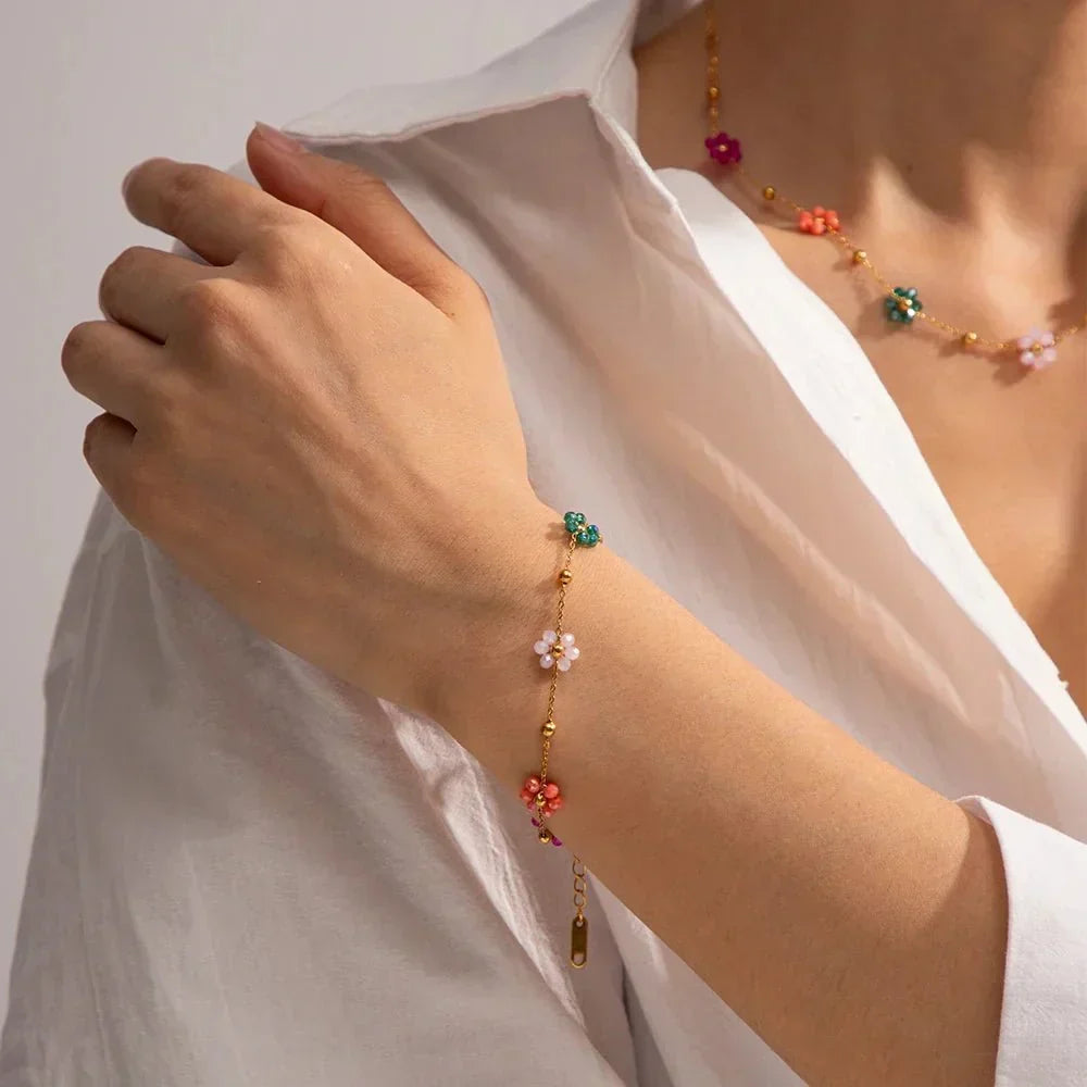 Eliane – Schmuck mit Frühlingsblumen