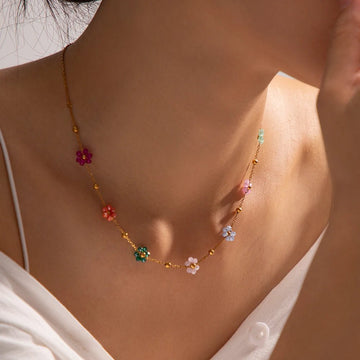 Eliane – Schmuck mit Frühlingsblumen