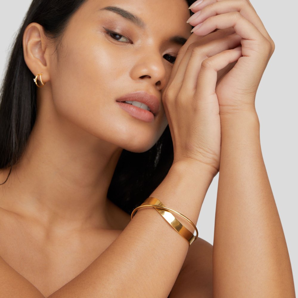 Arielle – Elegantes goldenes Armband