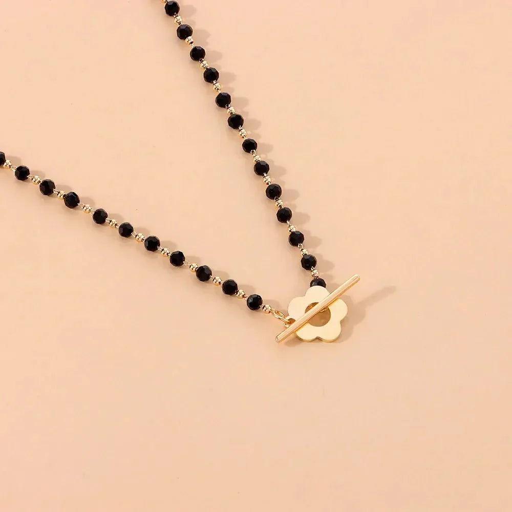 Naya - Blumen Choker Halskette mit Blumenverschluss