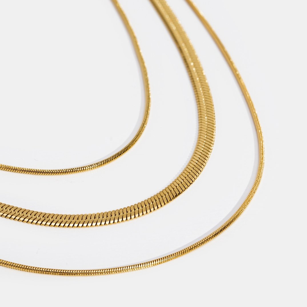 Alix – Mehrreihige Halskette in Gold