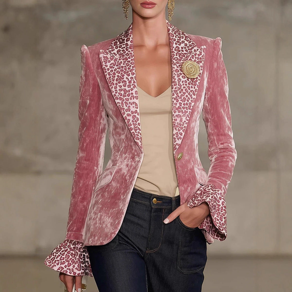 Damen Blazer Leo-Print mit Kontrast-Revers und Rüschenärmeln - Regulärer Schnitt