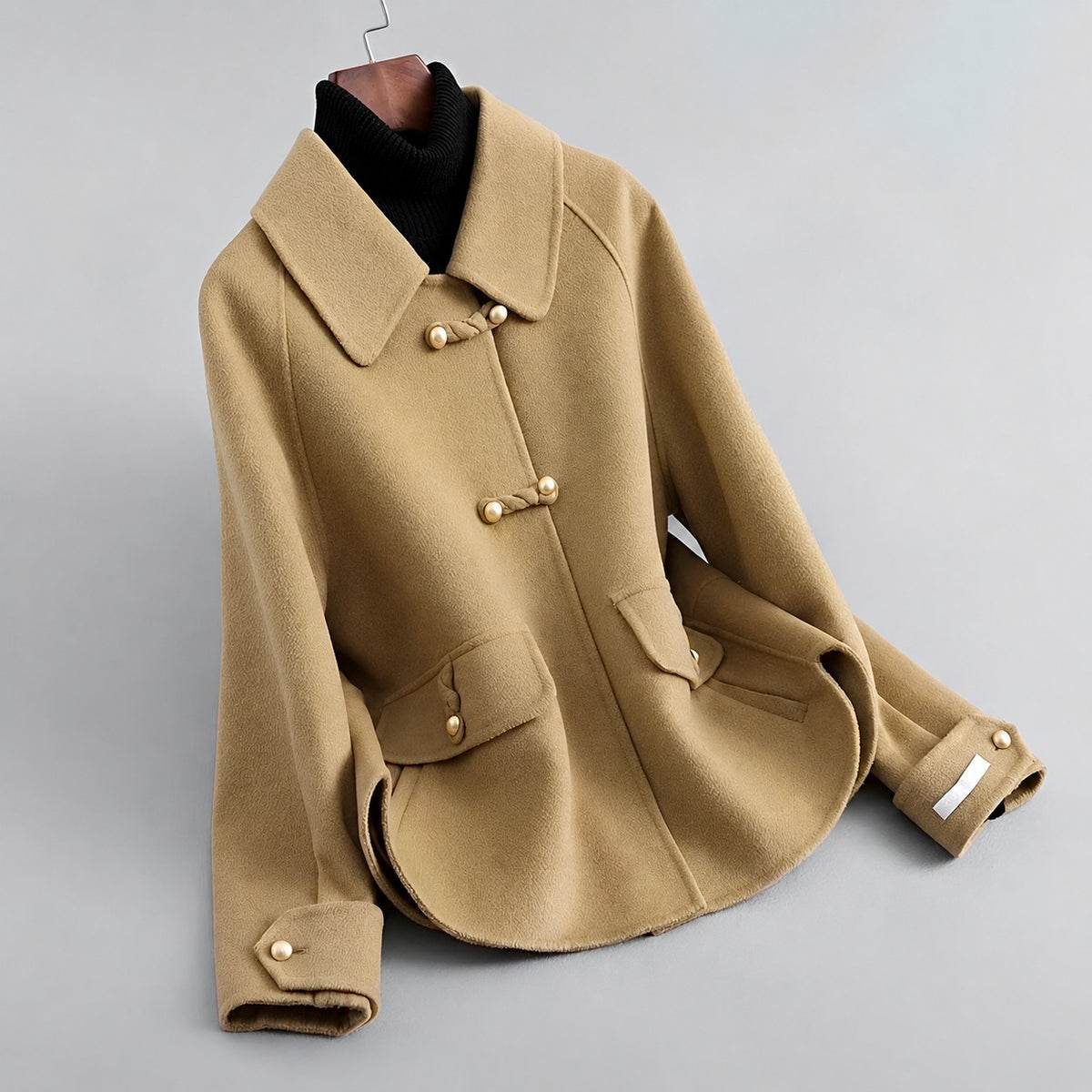 Damen Mantel mit Perlmuttknöpfen und markantem Kragen - Relaxed Fit