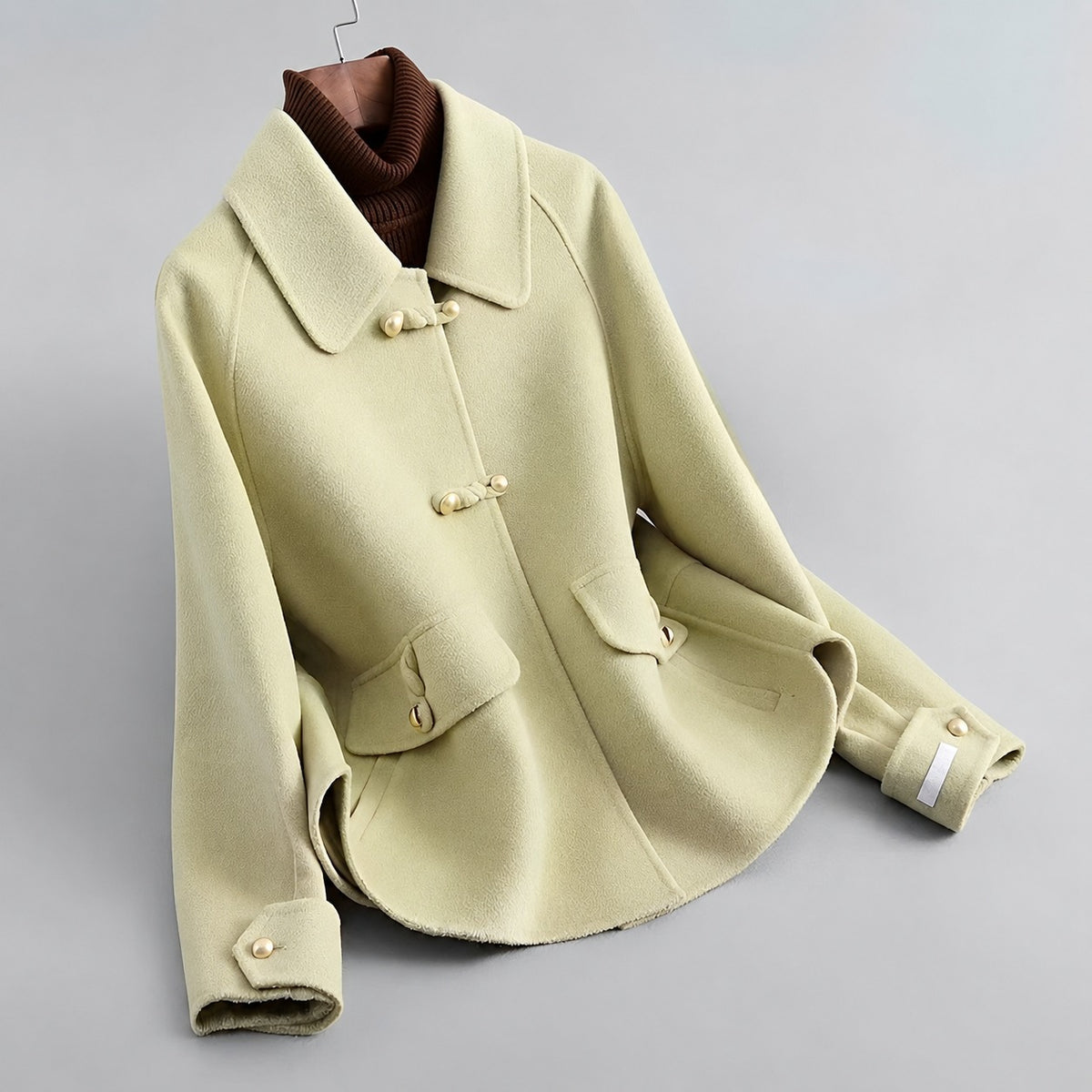 Damen Mantel mit Perlmuttknöpfen und markantem Kragen - Relaxed Fit