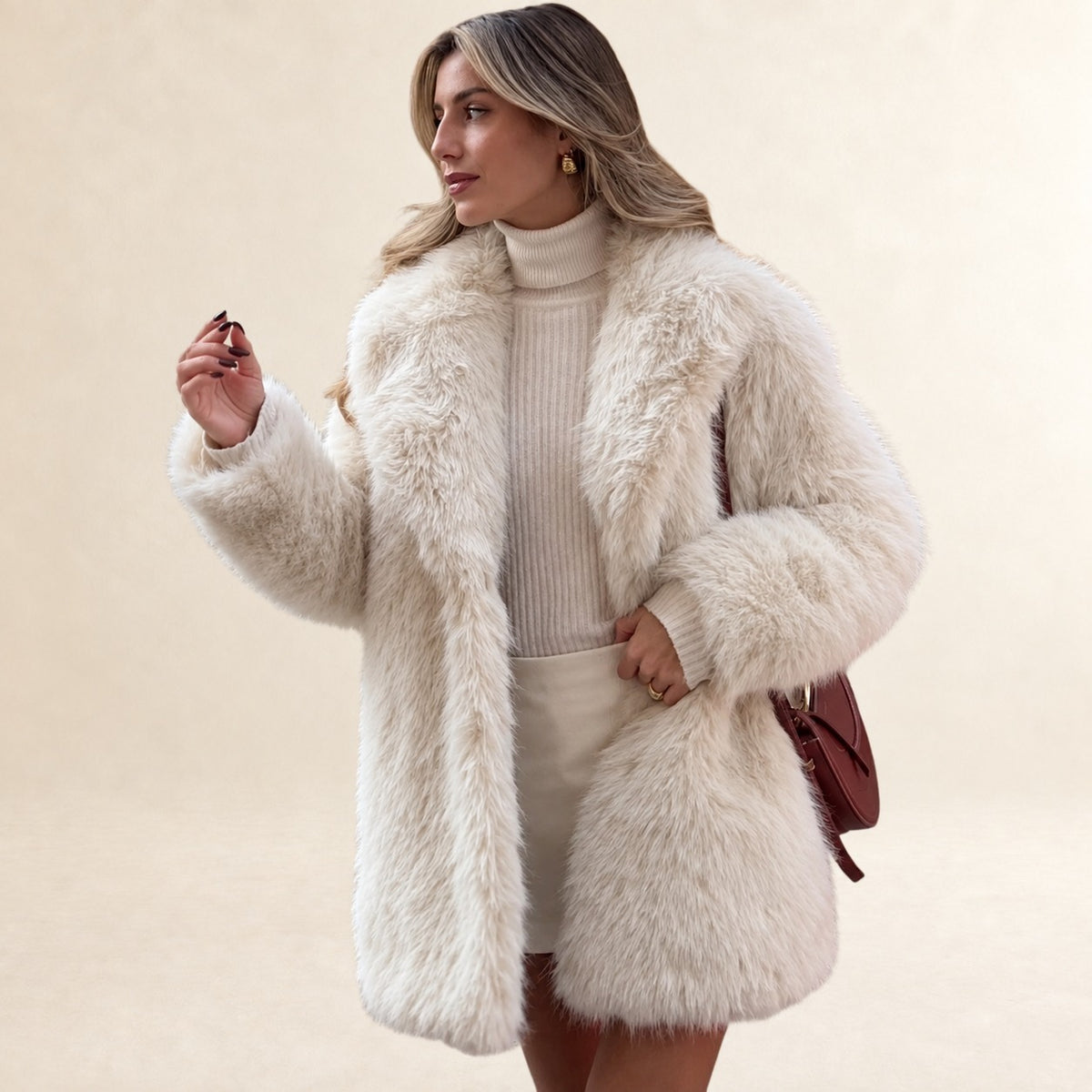 Damen Teddy-Mantel Lang: Notched-Lapel, Relaxed Passform, Knopf-Frontverschluss