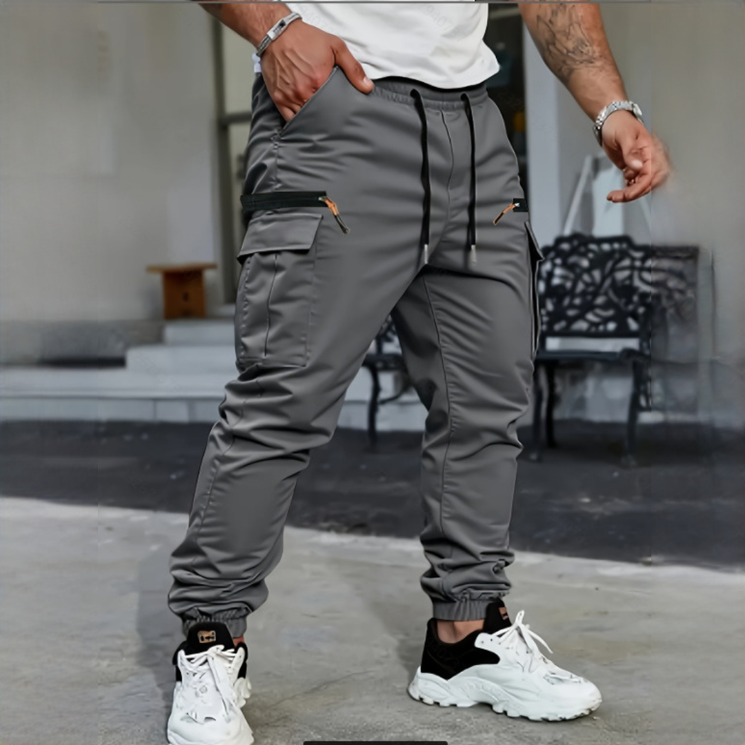 Herren Cargo-Hose mit Mehrfachtaschen, Kordelzug an der Taille, schmal zulaufender Schnitt