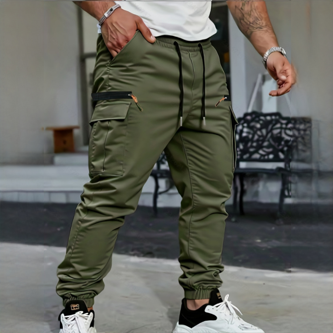 Herren Cargo-Hose mit Mehrfachtaschen, Kordelzug an der Taille, schmal zulaufender Schnitt