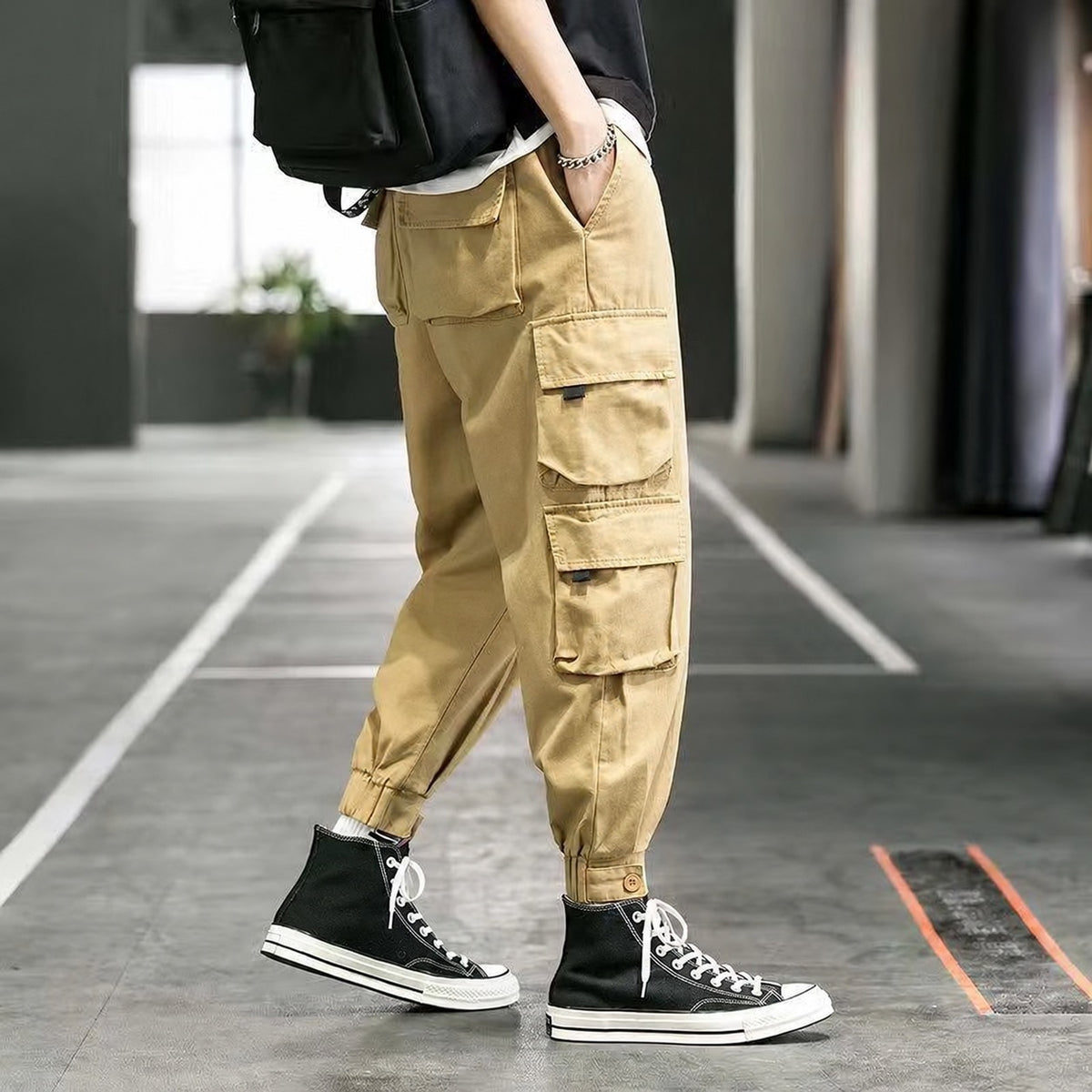 Herren Cargo-Hosen Tapered Fit mit elastischen Bündchen und mehreren Taschen