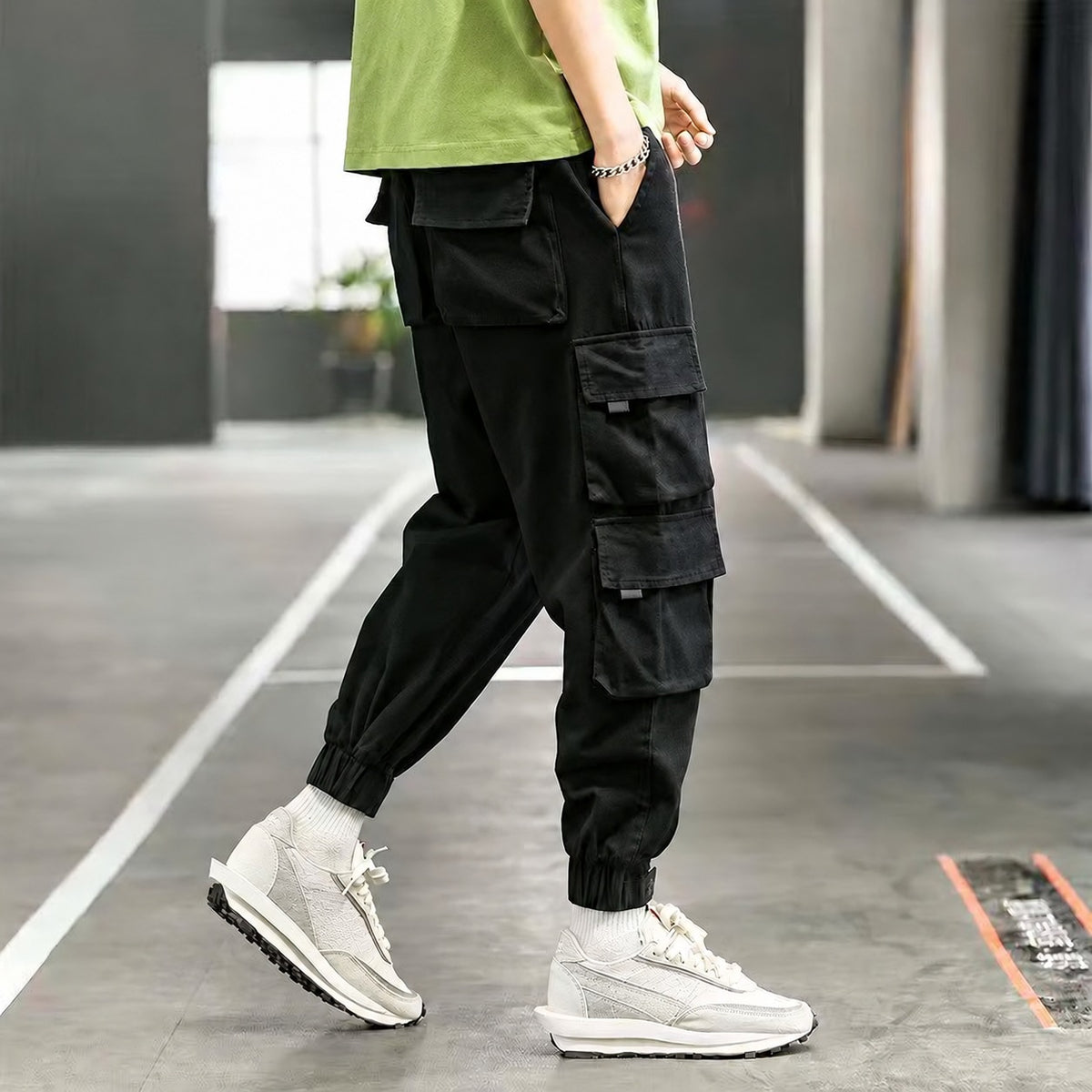 Herren Cargo-Hosen Tapered Fit mit elastischen Bündchen und mehreren Taschen