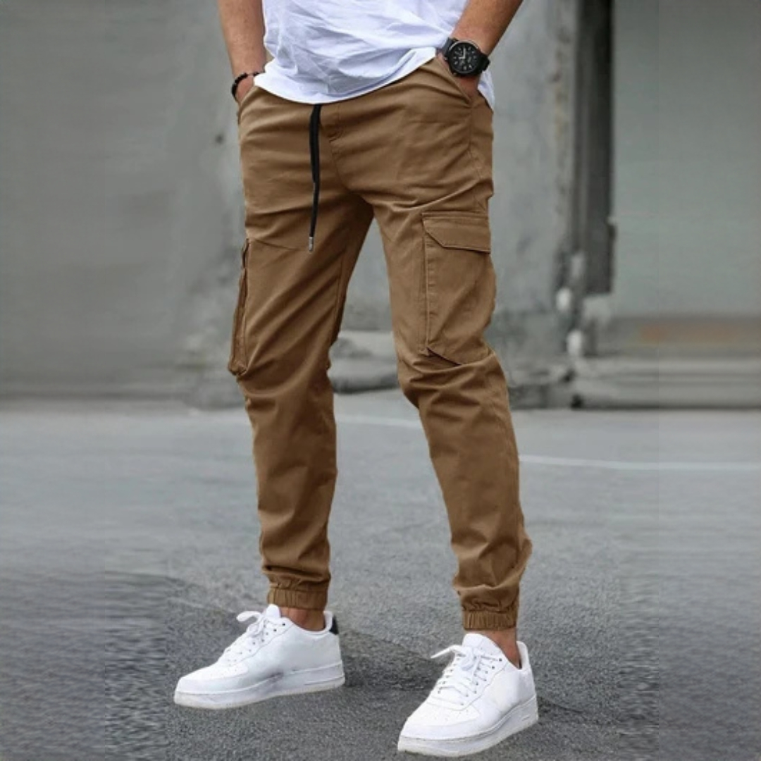 Herren Cargohosen Slim-Tapered Passform mit Kordelbund und Elastiksaumnen - Flap-Taschen auf Oberschenkel
