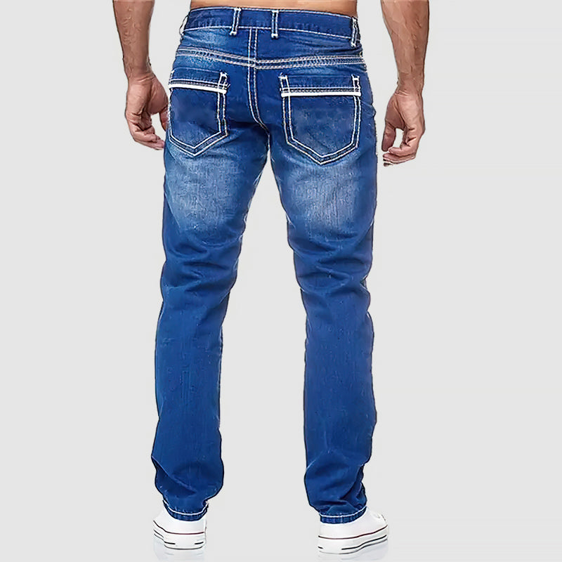 Herren-Jeans im klassischen Schnitt - Regular Fit, Fünf-Taschen-Design