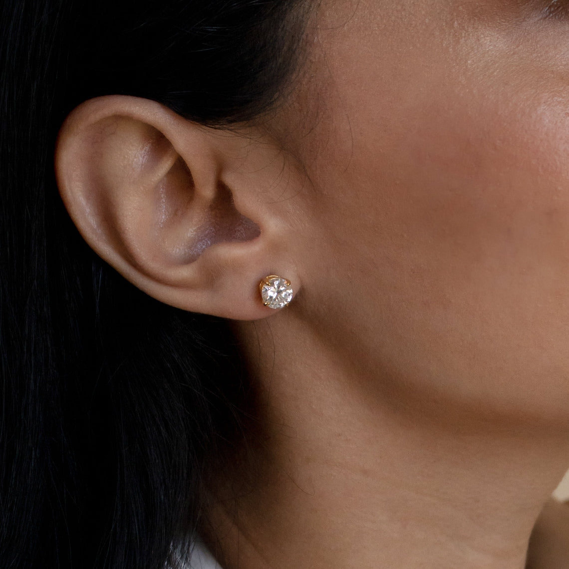Klassische Ohrringe mit Diamanten - Ohrringe mit rundem Stein