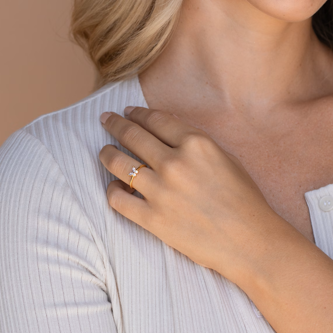Schmetterlingsring mit Diamanten - Elegantes Design