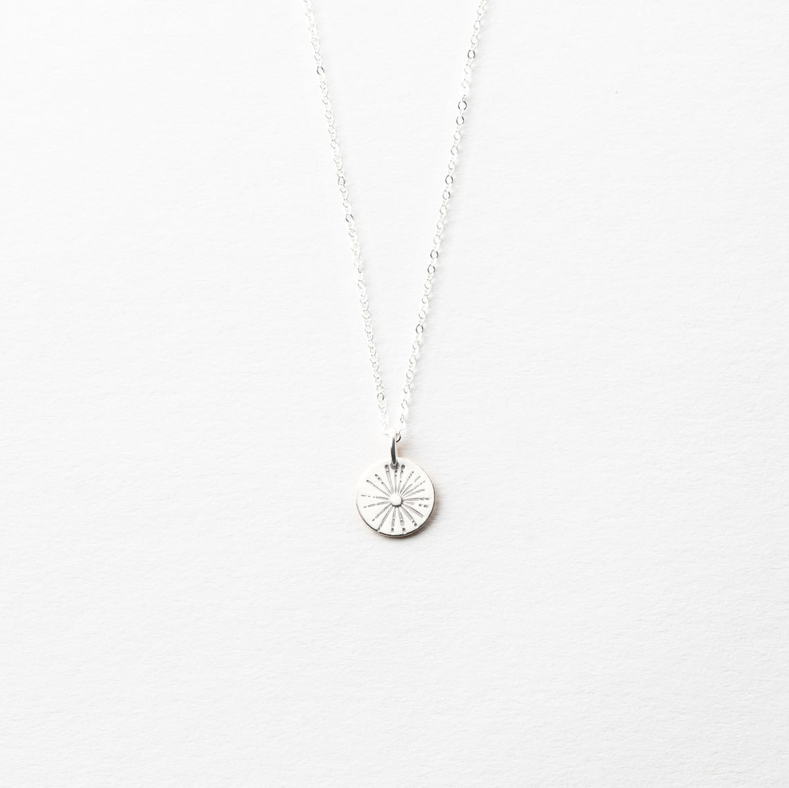 Sonnenstrahlenkette - Kette mit kleinen Sonnenanhängern