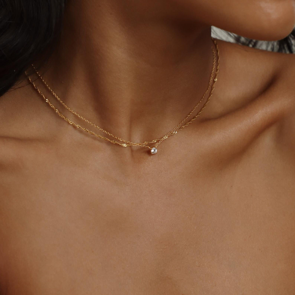 Elegantes Diamanten-Halsband - Halskette mit Stein-Applikationen