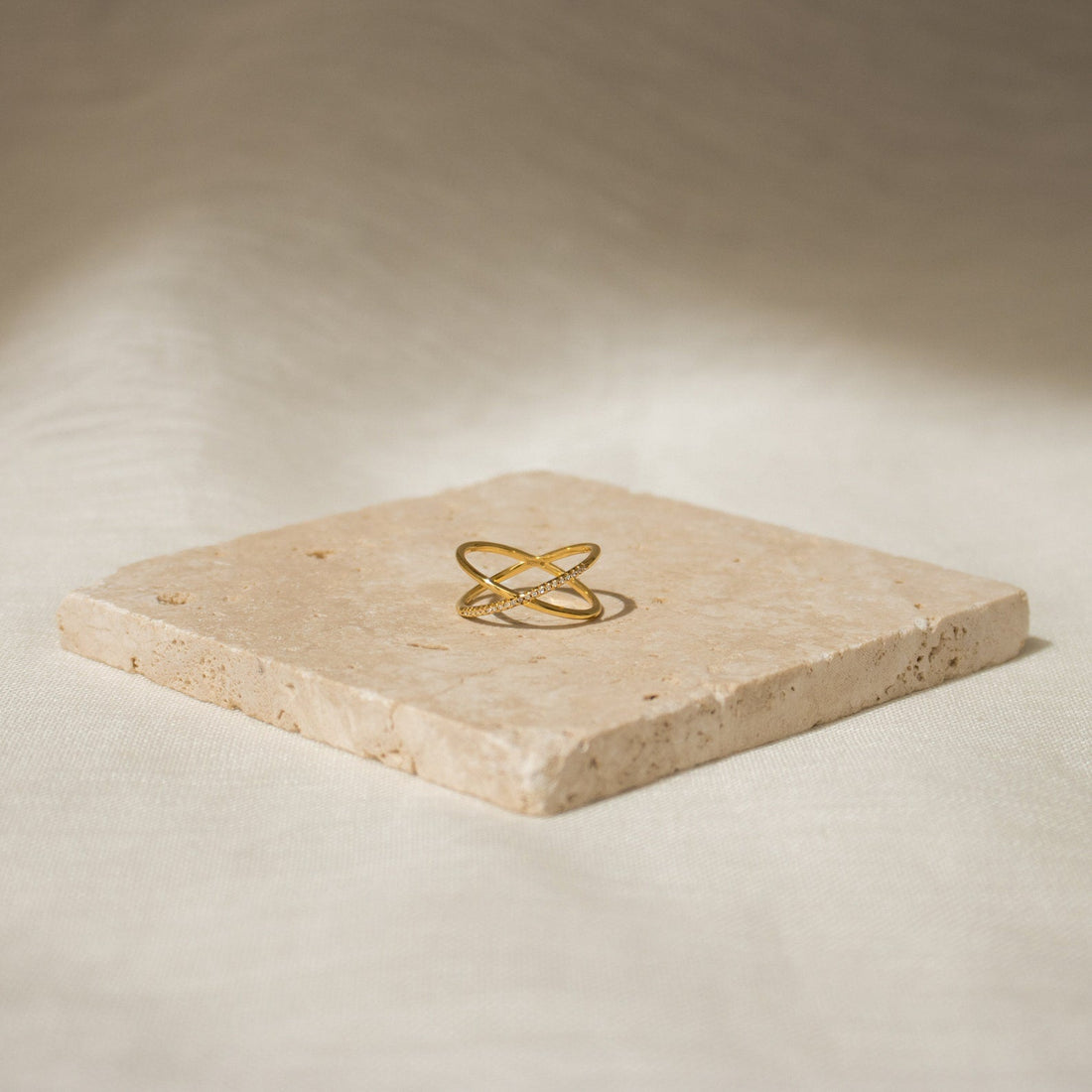 Lena – Edler Pavé X Ring