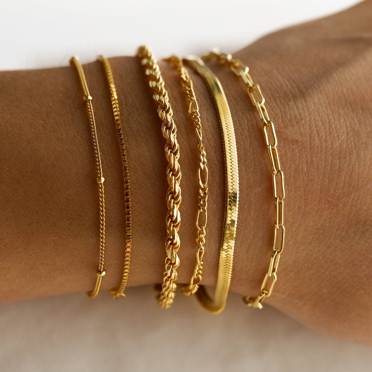 Kettenarmbänder - Elegante Schichtarmbänder