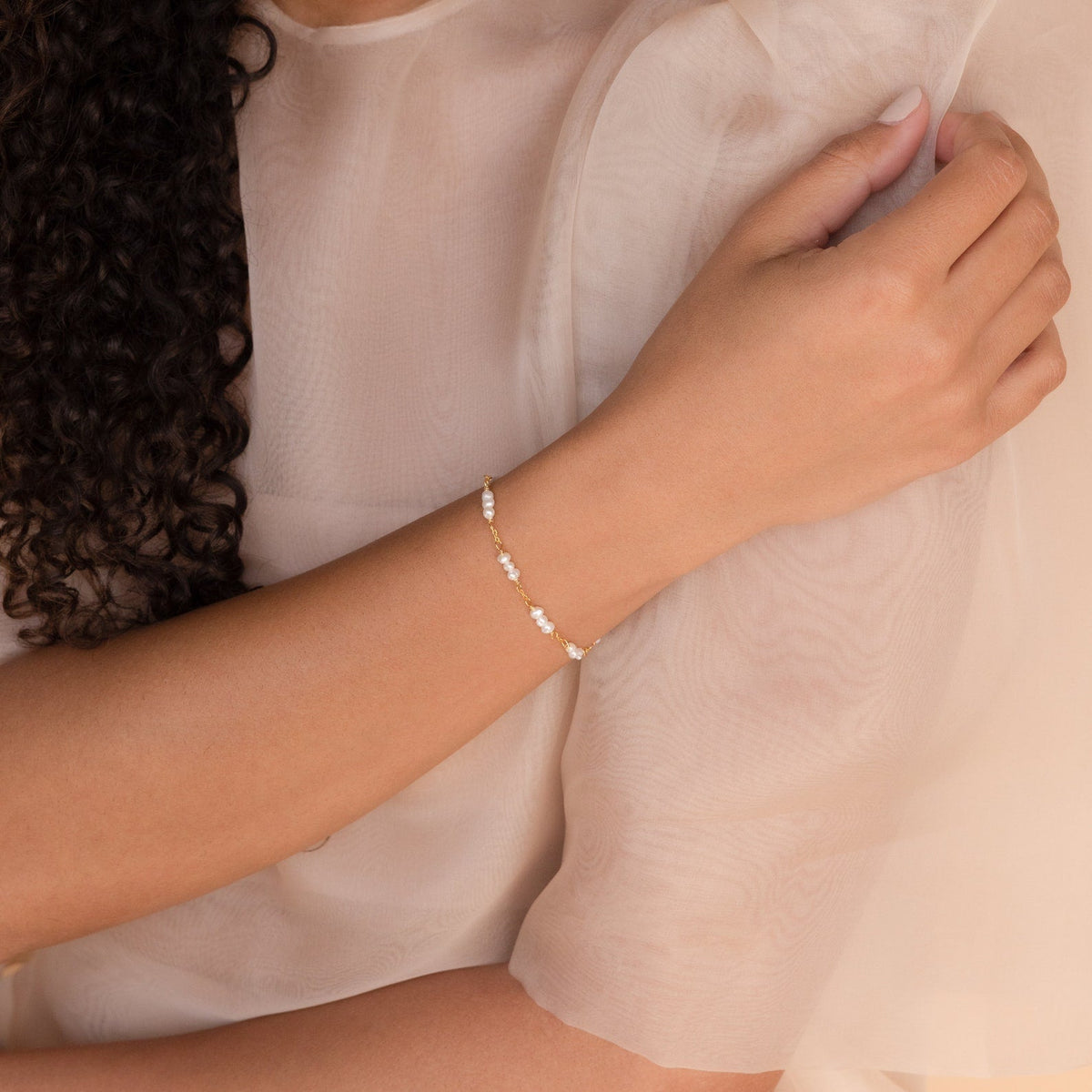 Hailey – Armband mit Perlen und Stationen