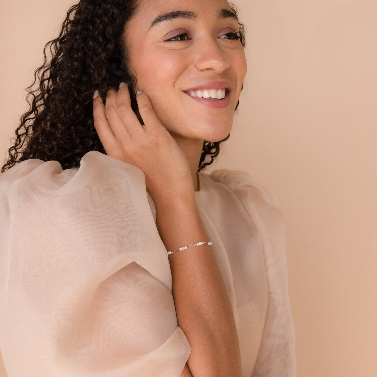 Hailey – Armband mit Perlen und Stationen