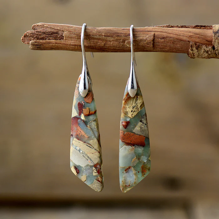 Gaia – Vintage Ohrringe mit Naturstein