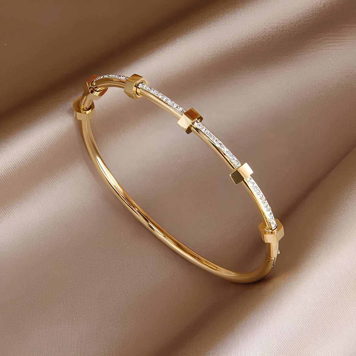 Amy – schimmerndes goldenes Armband