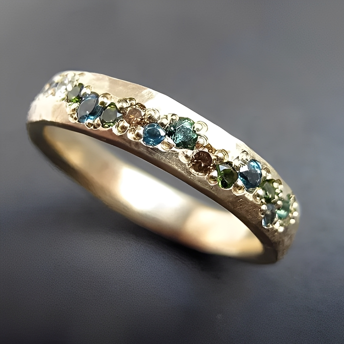 Clara - Vintage-Goldring im klassischen Stil