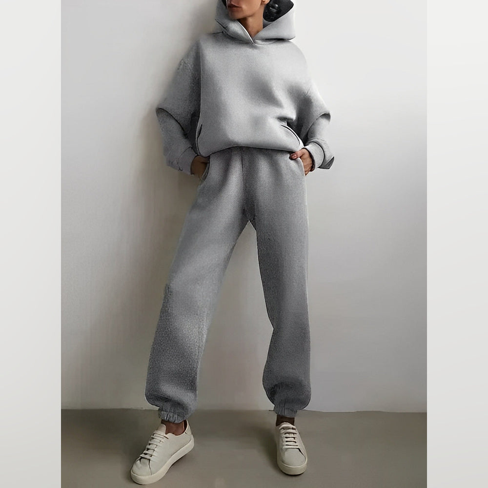Nora – Set für Damen mit Kapuzenpullover und Jogginghose