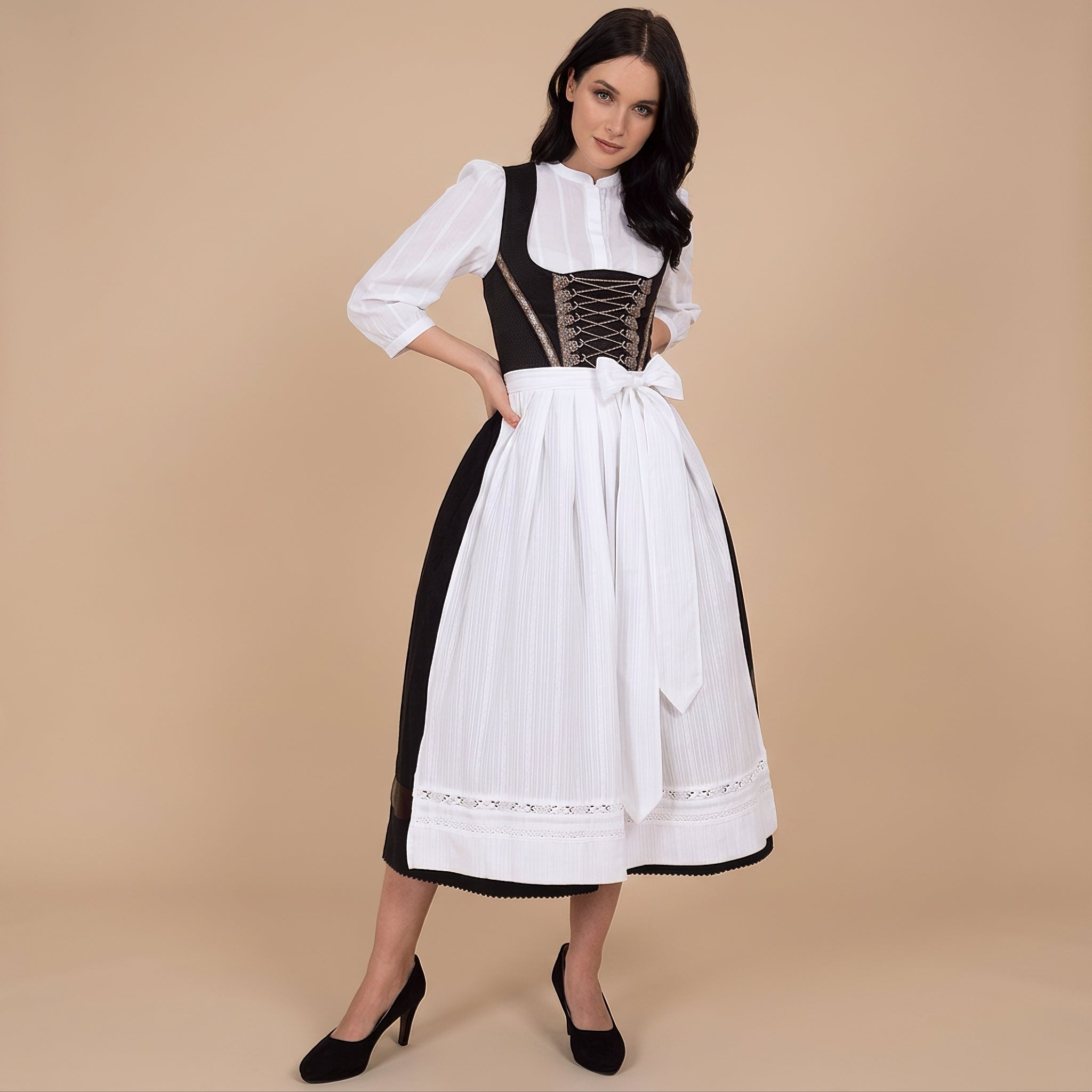Nina - Modernes Oktoberfestkleid mit langen Ärmeln