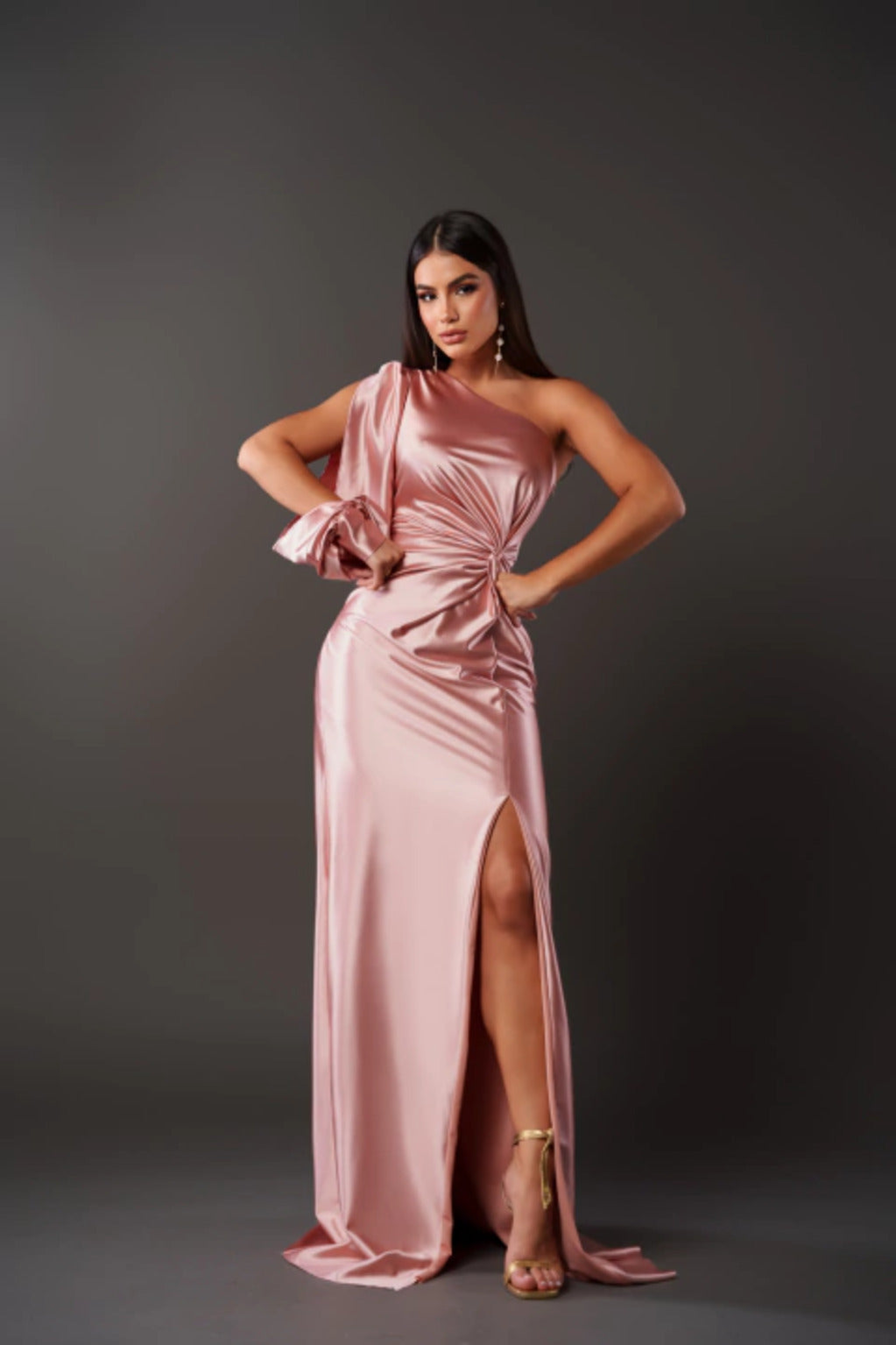 Fely - Strahlendes Kleid mit Schulterfrei-Design