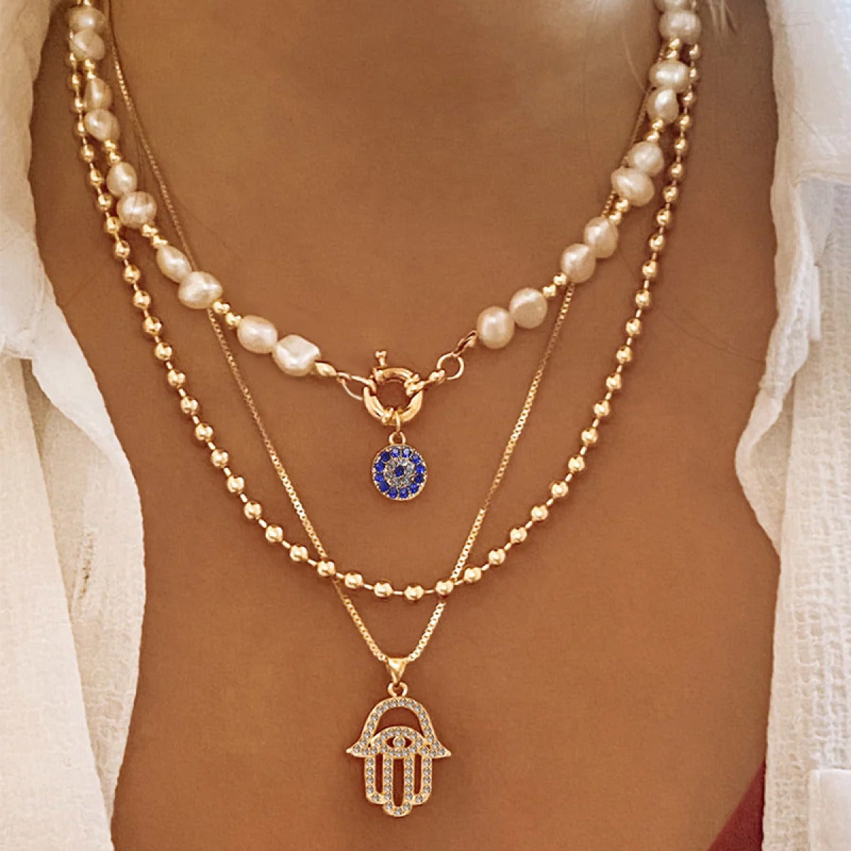 Jade – Mehrstufige Perlenkette mit Hamsa
