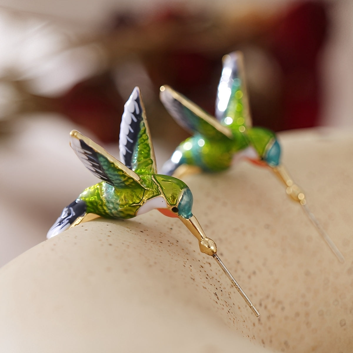 Wendy – Vintage-Emaille-Kolibri-Ohrringe