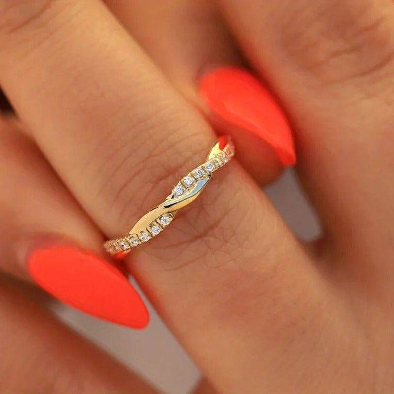 Livia – Eleganter Chic-Kreuzring