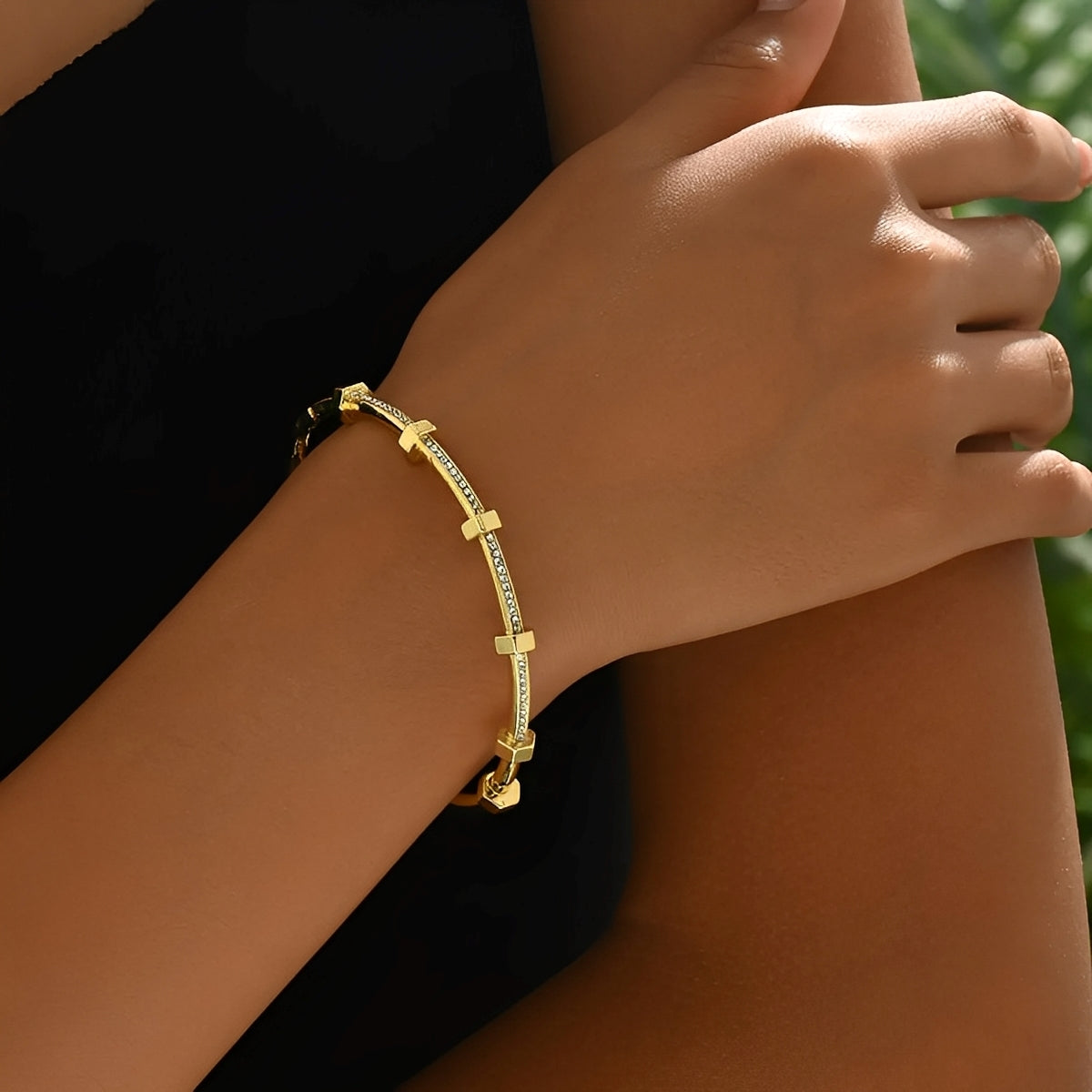 Amy – schimmerndes goldenes Armband