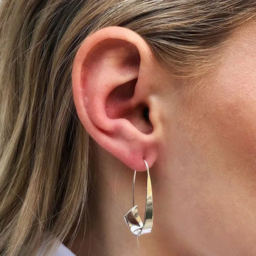 Clea – Zeitlose Ohrringe in Gold und Silber