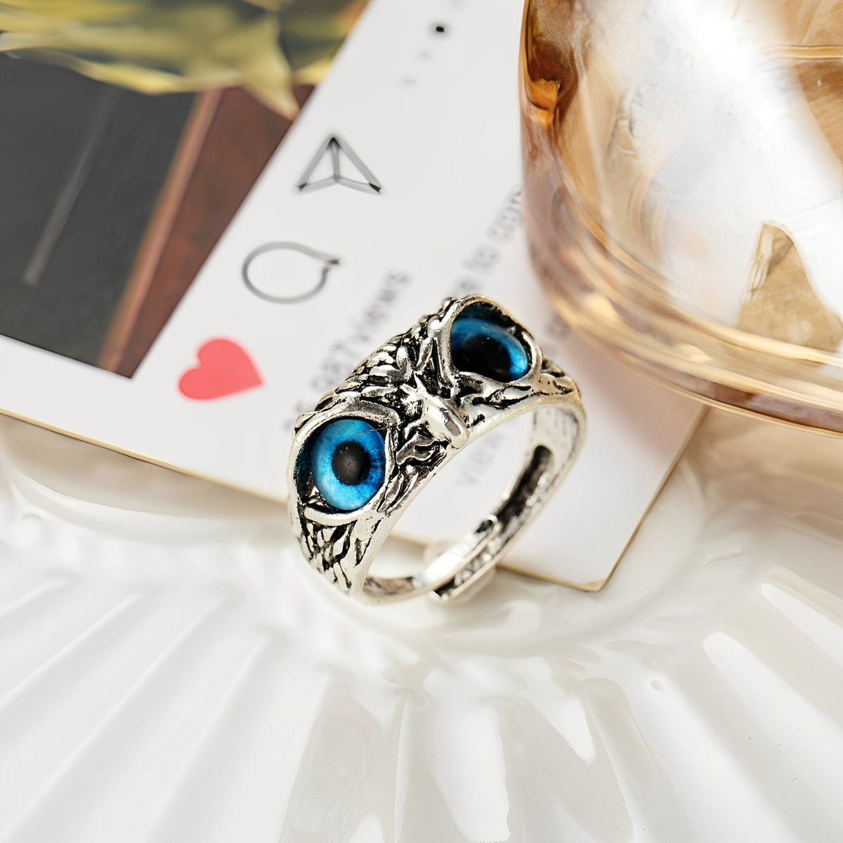 Niva – Anpassbarer Amulett-Ring in Silber und mit Opal