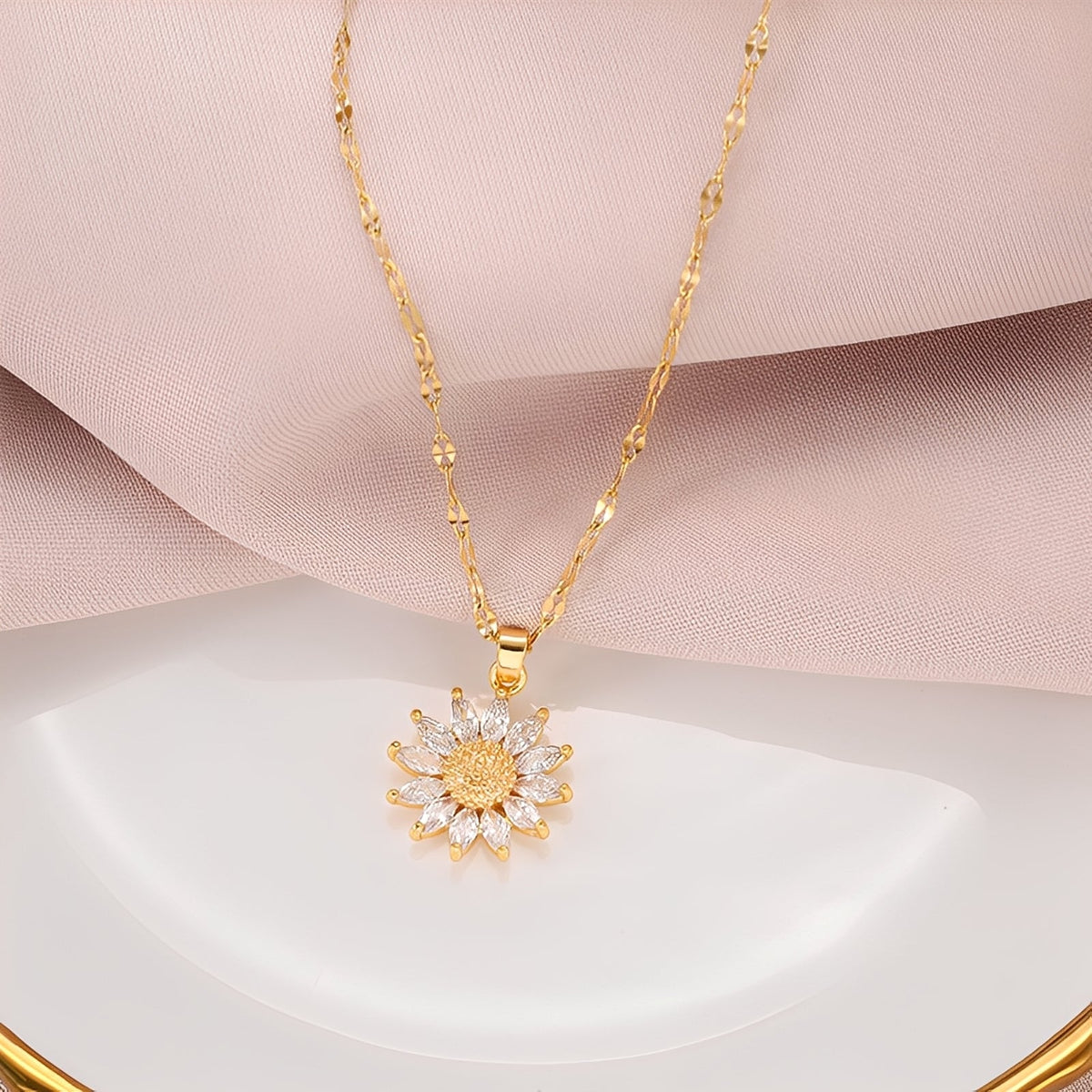 Manon – Strahlende Sonnenblumen-Halskette in Gold