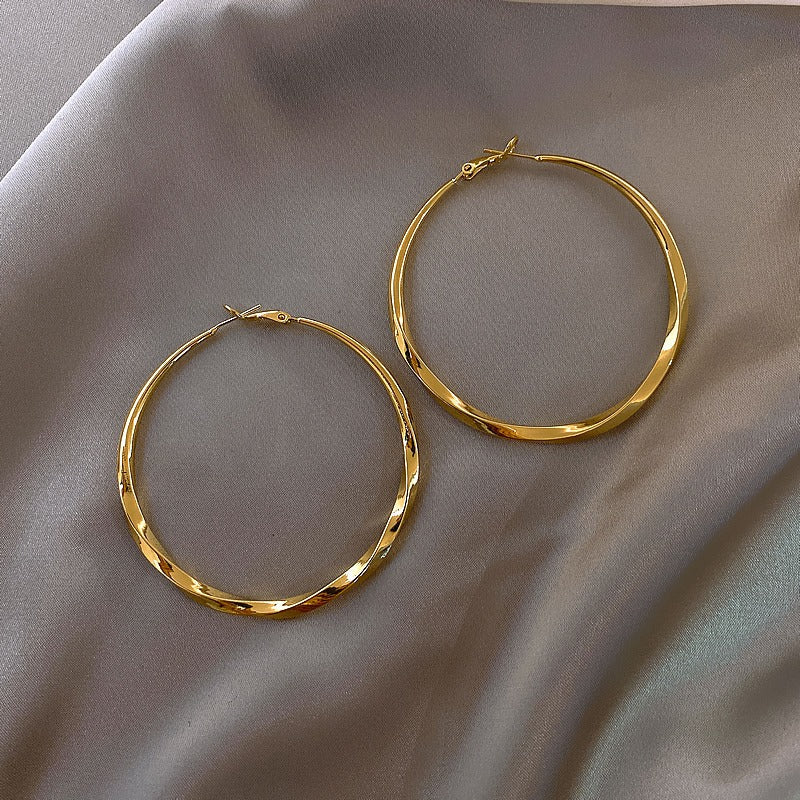 Enola – retro Ohrringe in Roségold