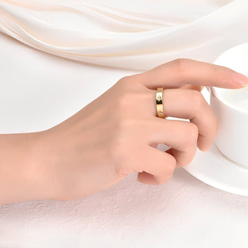 Nova – Goldring mit leuchtenden Sternen