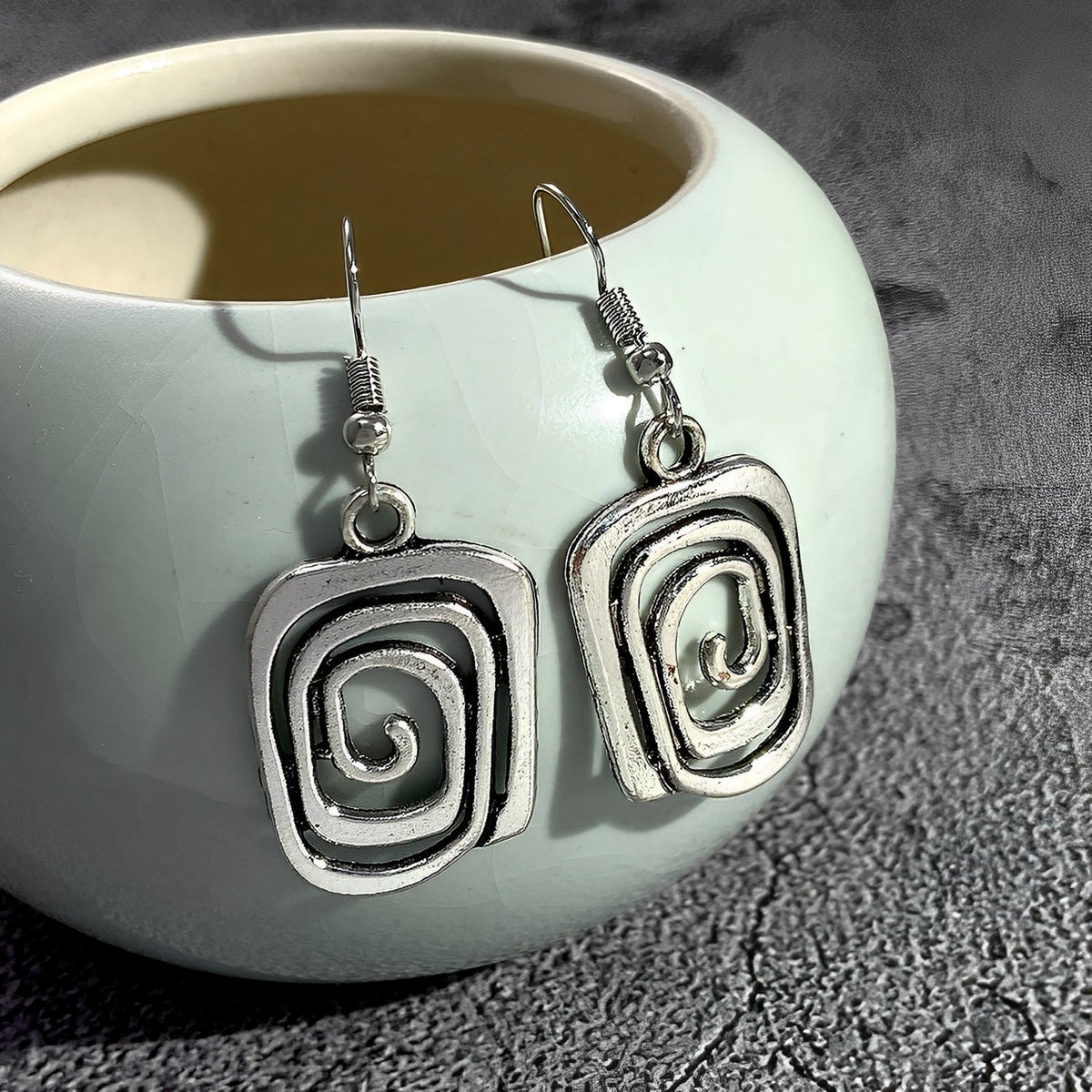 Kaia – Boho-Ohrringe in Silber mit Spiralgestaltung