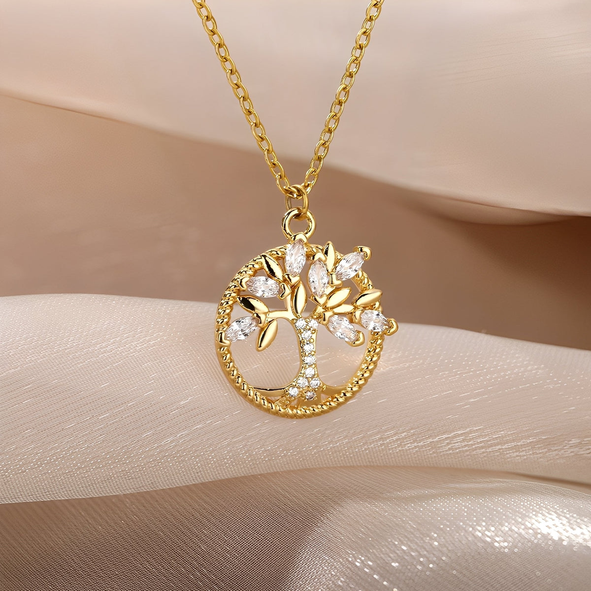 Toshi – Lebensbaum-Halskette in Gold mit Zirkonia