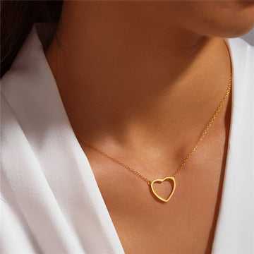 Mika – Zierliche goldene Herzanhängerkette