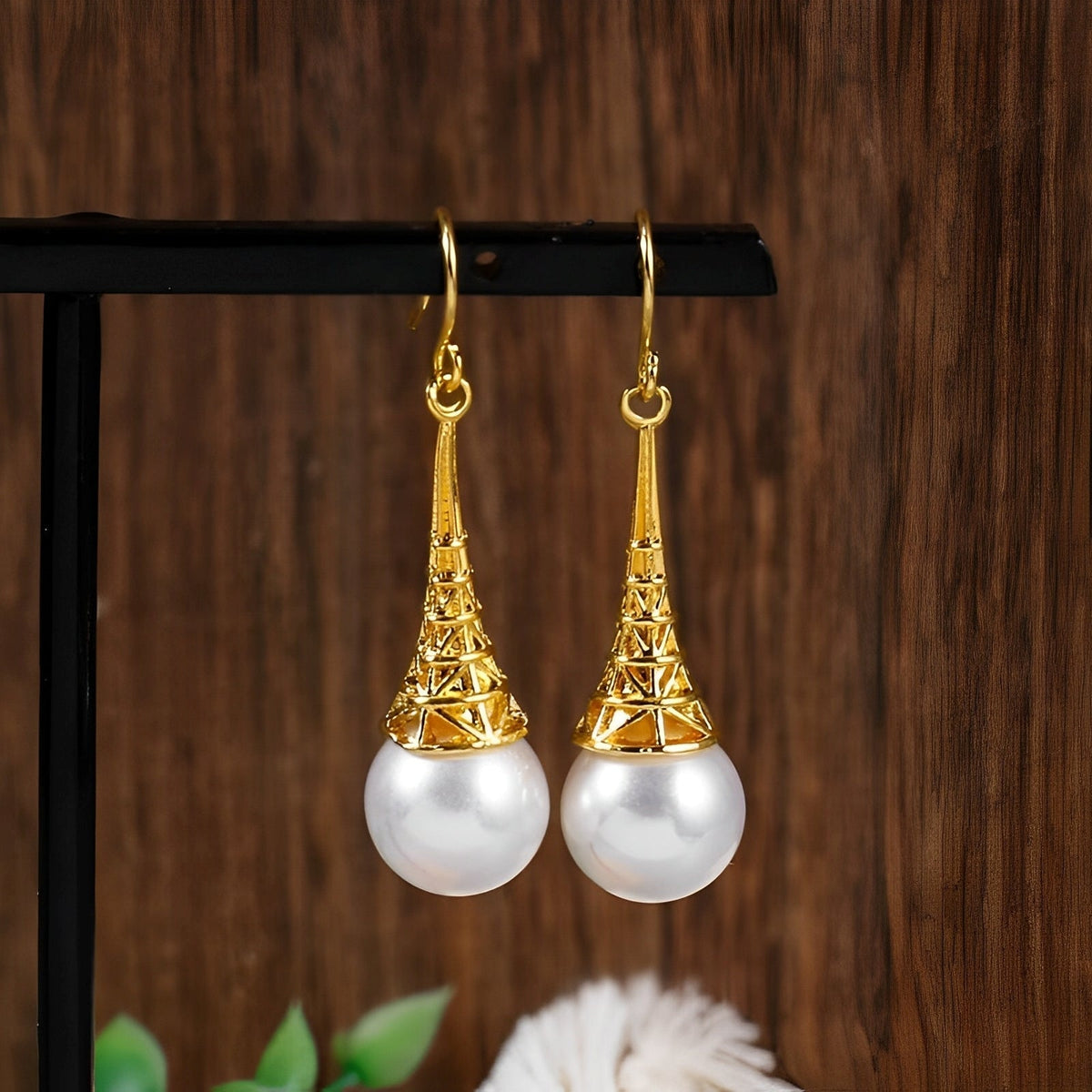 Feliza – Vintage-Goldohrringe mit schwingenden Perlen