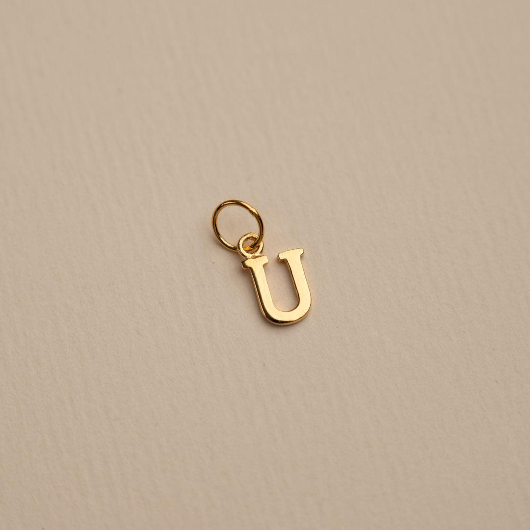 Sabrina - Buchstabenanhänger in Gold