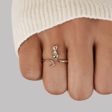 Mindy – Mystischer Katzenring aus Edelmetall