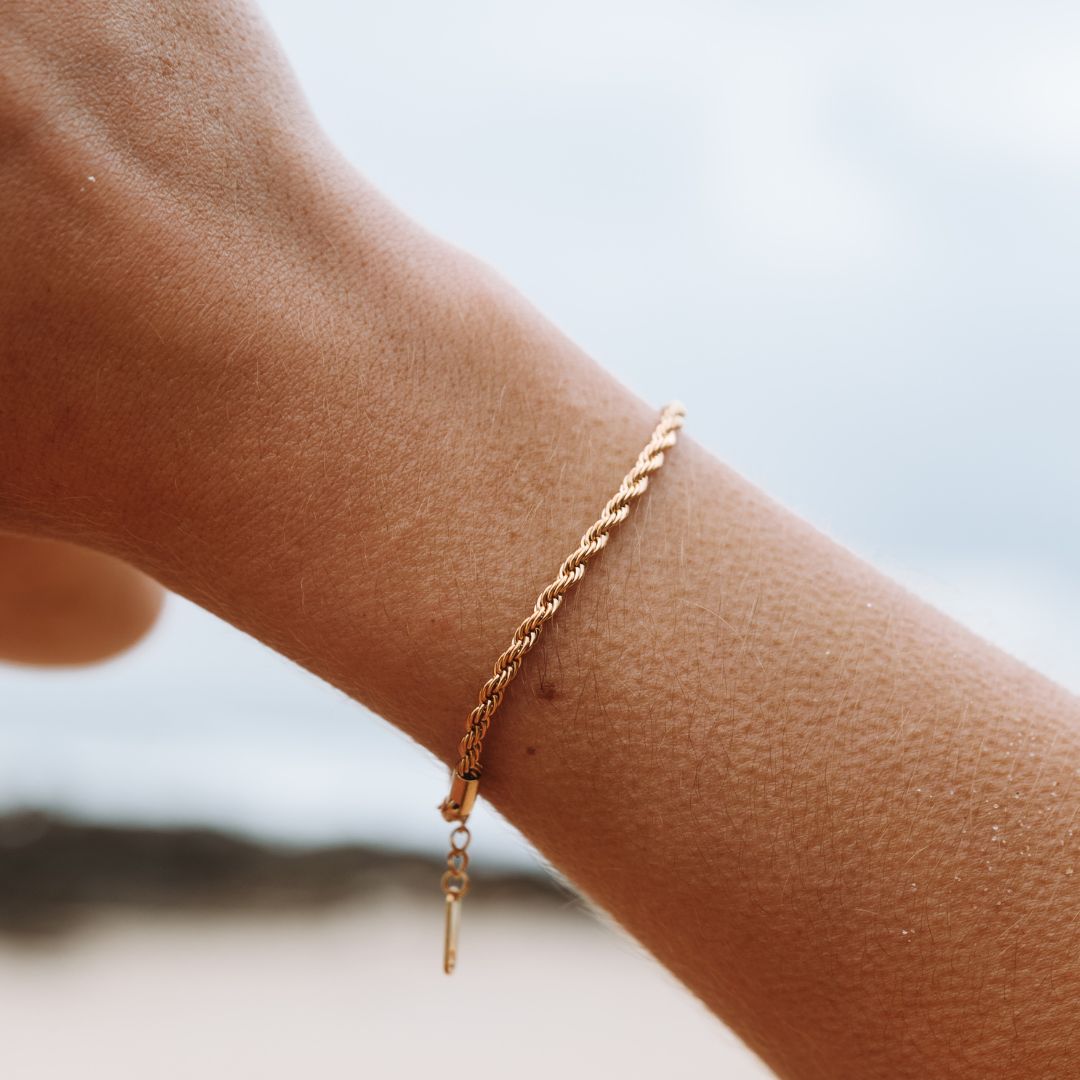 Calvi – Geflochtenes Armband aus Goldkettchen
