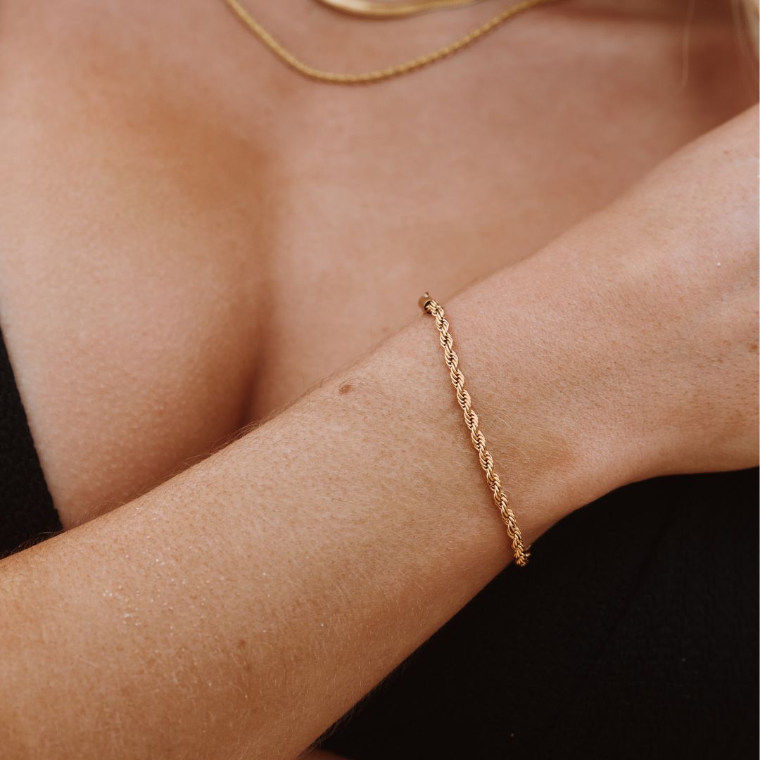 Calvi – Geflochtenes Armband aus Goldkettchen