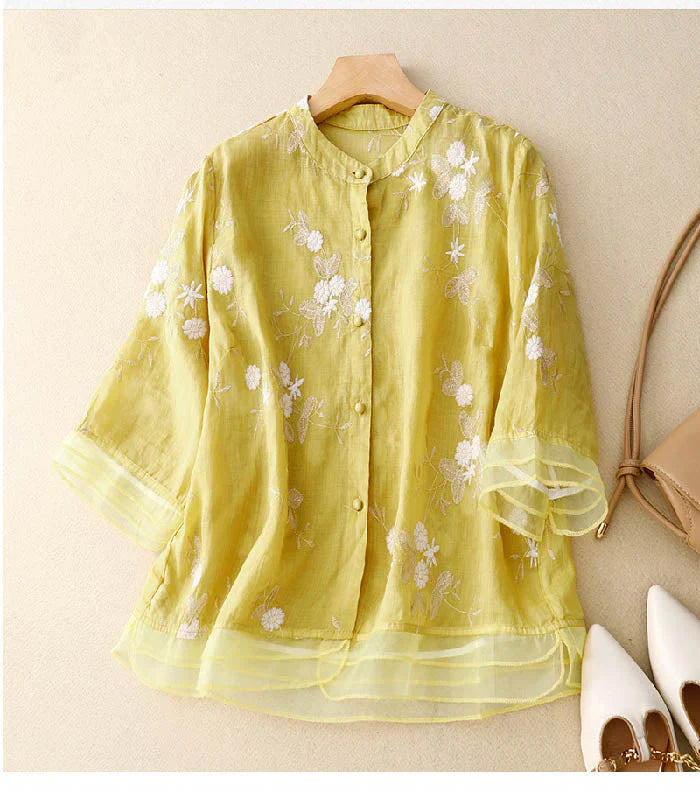 Kourtney – Stilvolle Damenbluse mit Stickerei